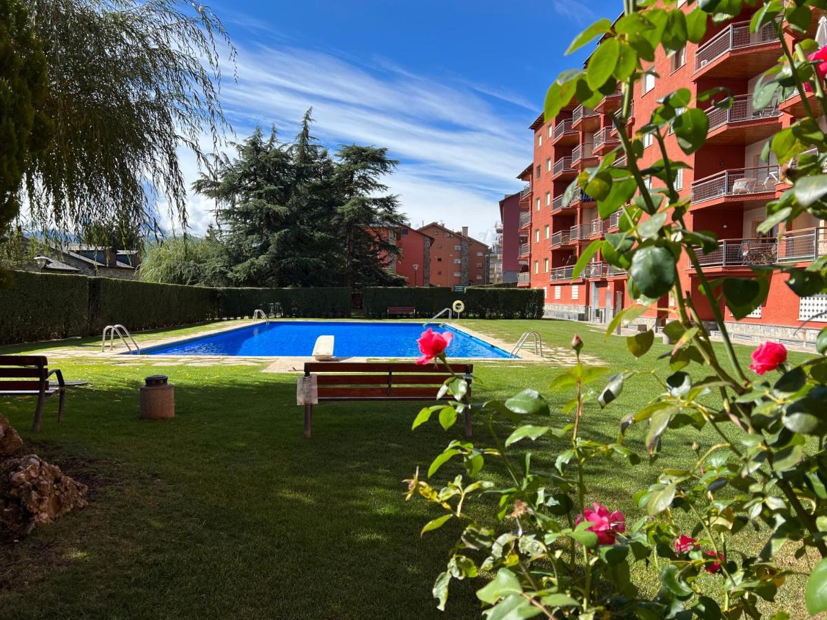 Piso Puigcerda Vistas Y Piscina Apartment Exterior foto